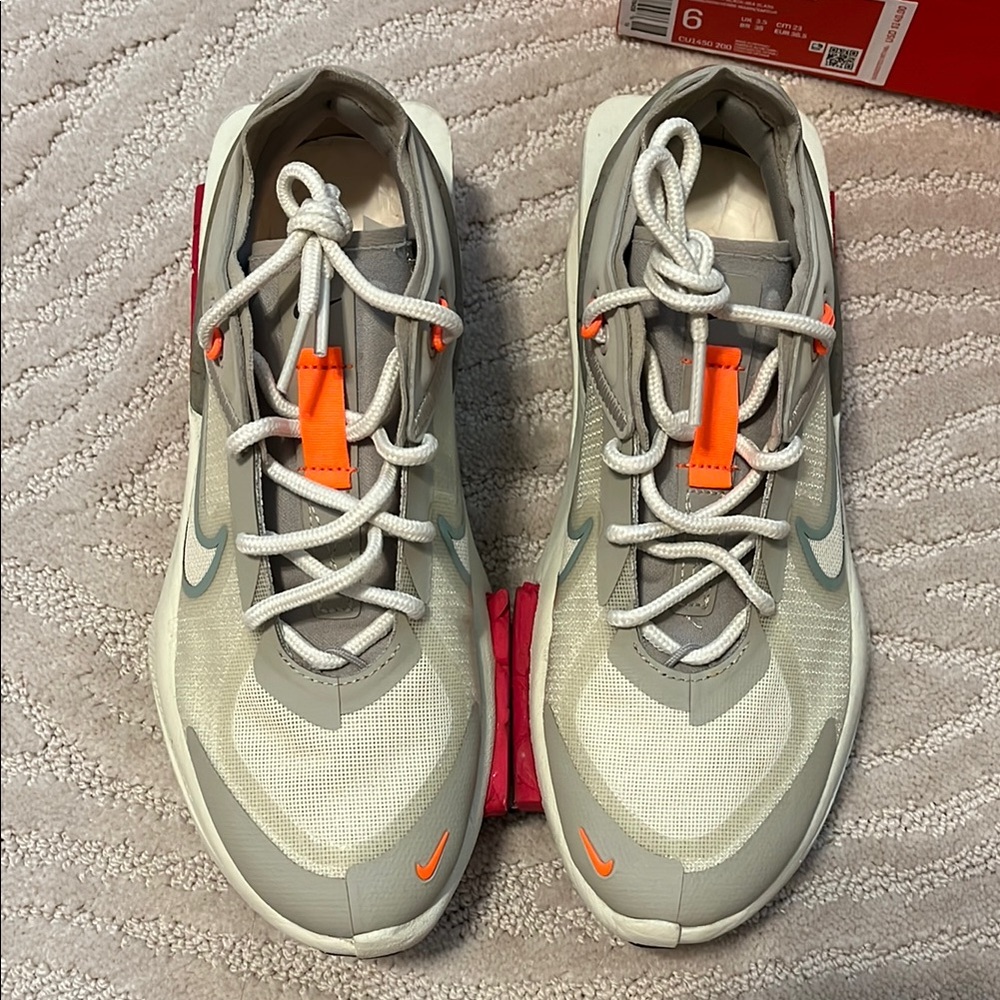 Nike Fontanka Edge Sneakers